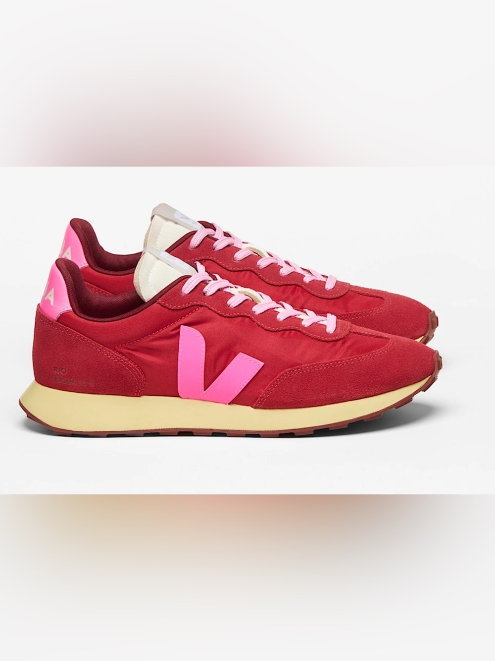 VEJA Rio Branco II Lite Vibrant Red Pink sneakers